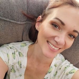 Meet your Posher, Alyson